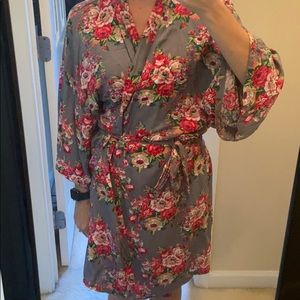 NWOT 100% rayon floral print robe